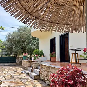 Villa Rexhaj, Ksamil